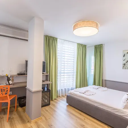 Bsa Boulevard Boutique 2* סאני ביץ'